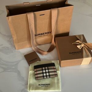 Burberry card wallet